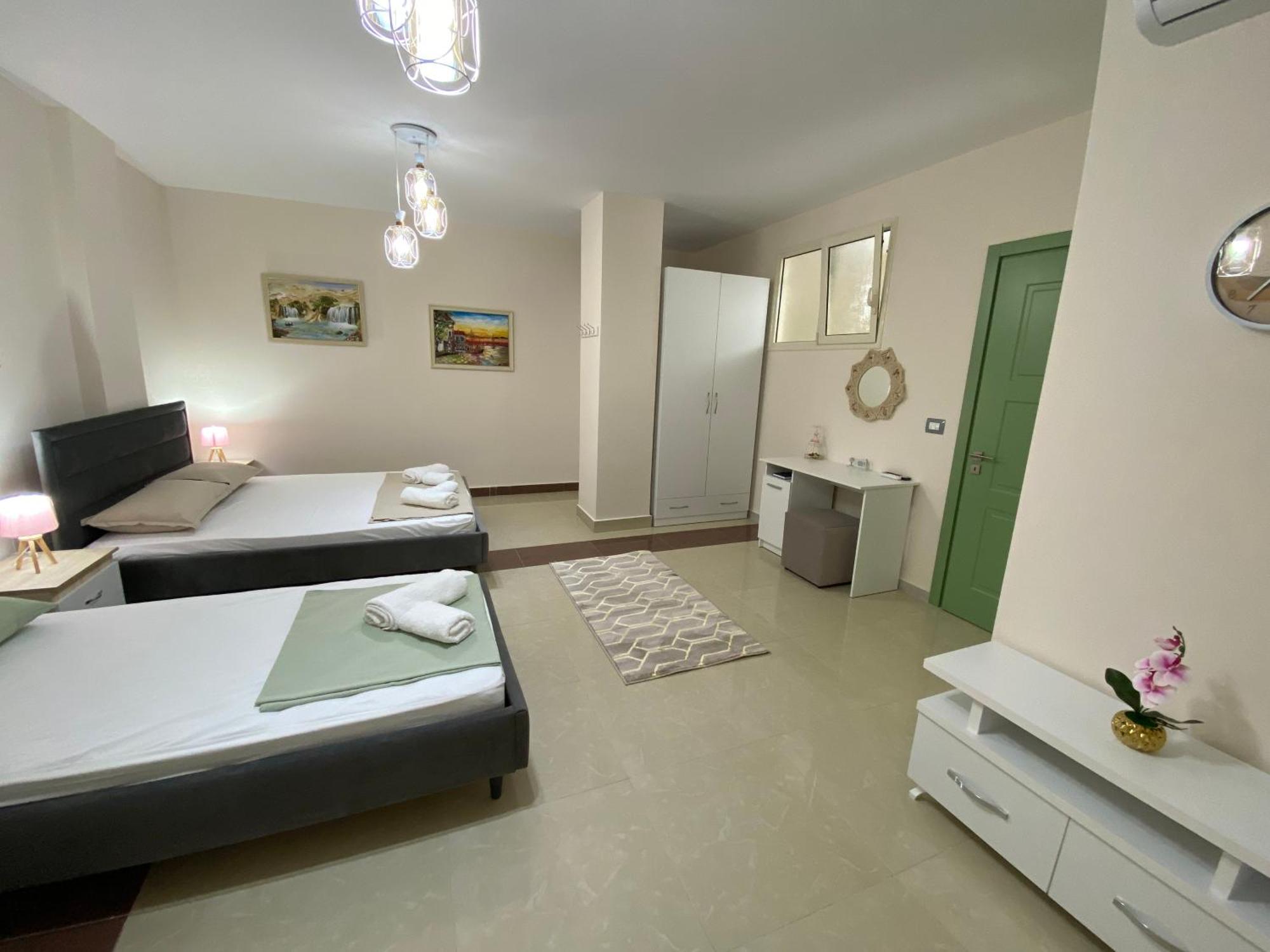 Tinas Rooms Durrës Exterior foto